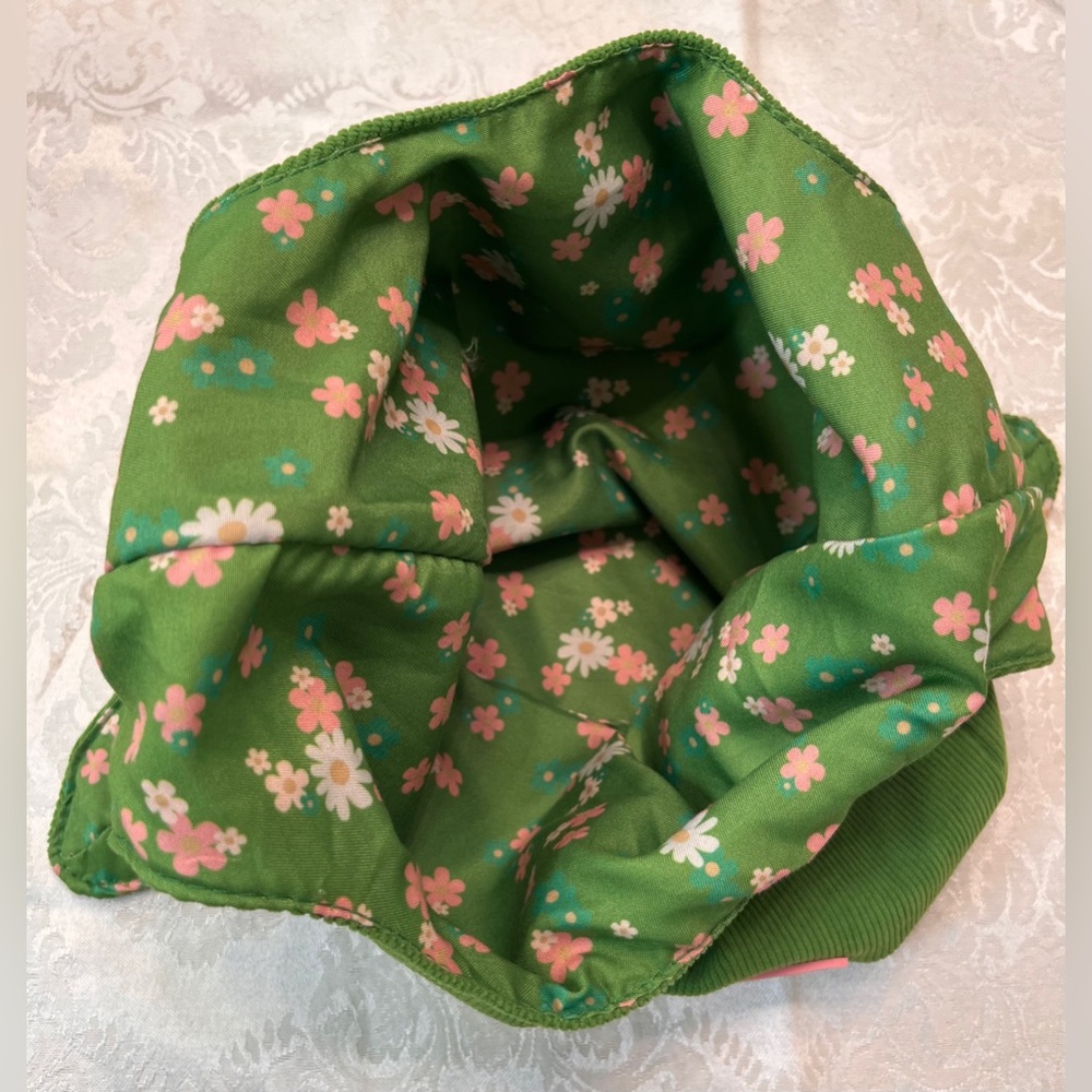 Marc Jacobs Corduroy and Fabric Reversible Daisy Wild Tie Pouch - Picture 3 of 10